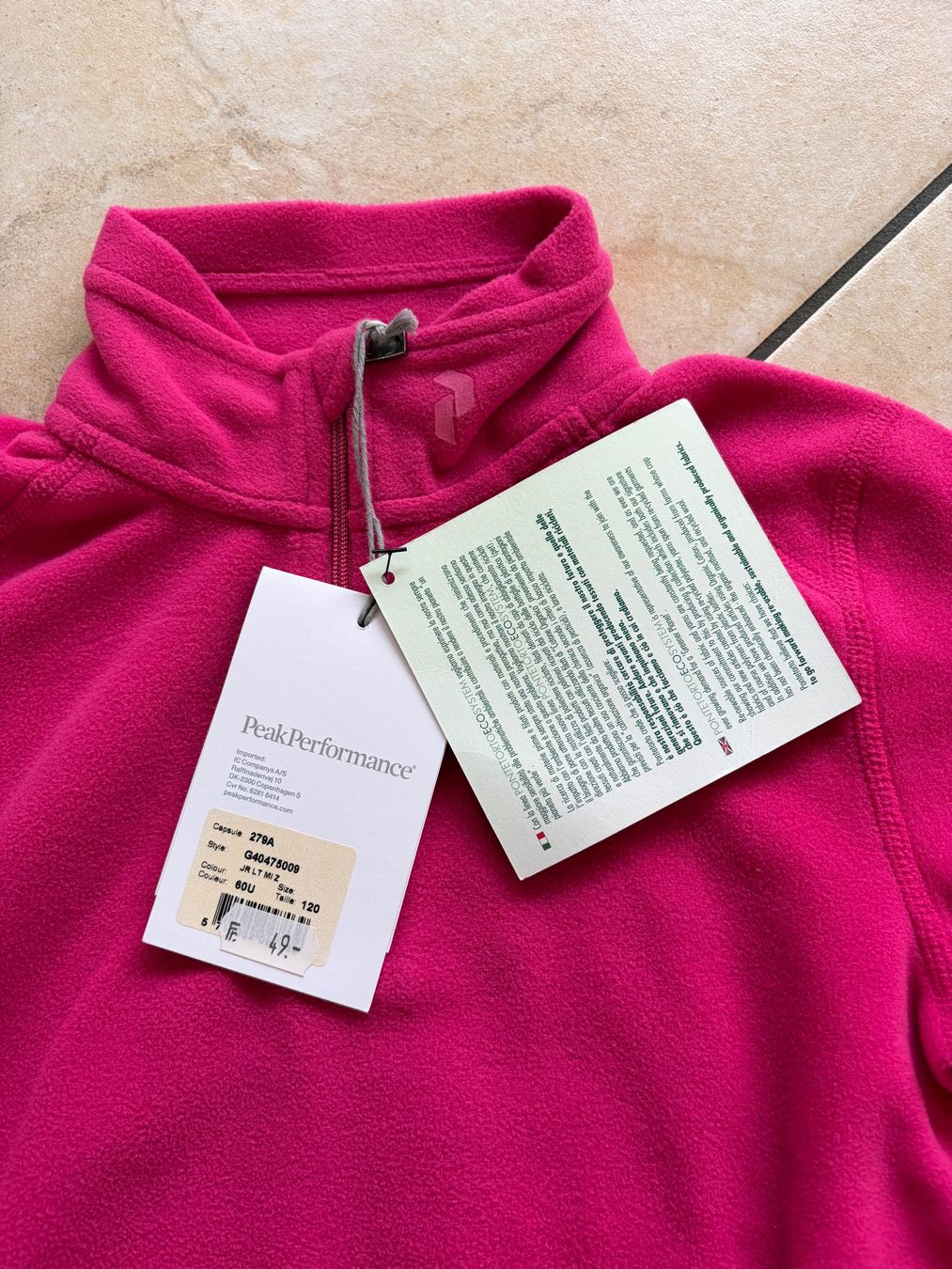 Peak Performance Pulls et sweat-shirts: Peak Performance Mädchen Fleecepullover 120cm und Kappe NEU – D'occasion à Brüttisellen par Fabiii.st 4