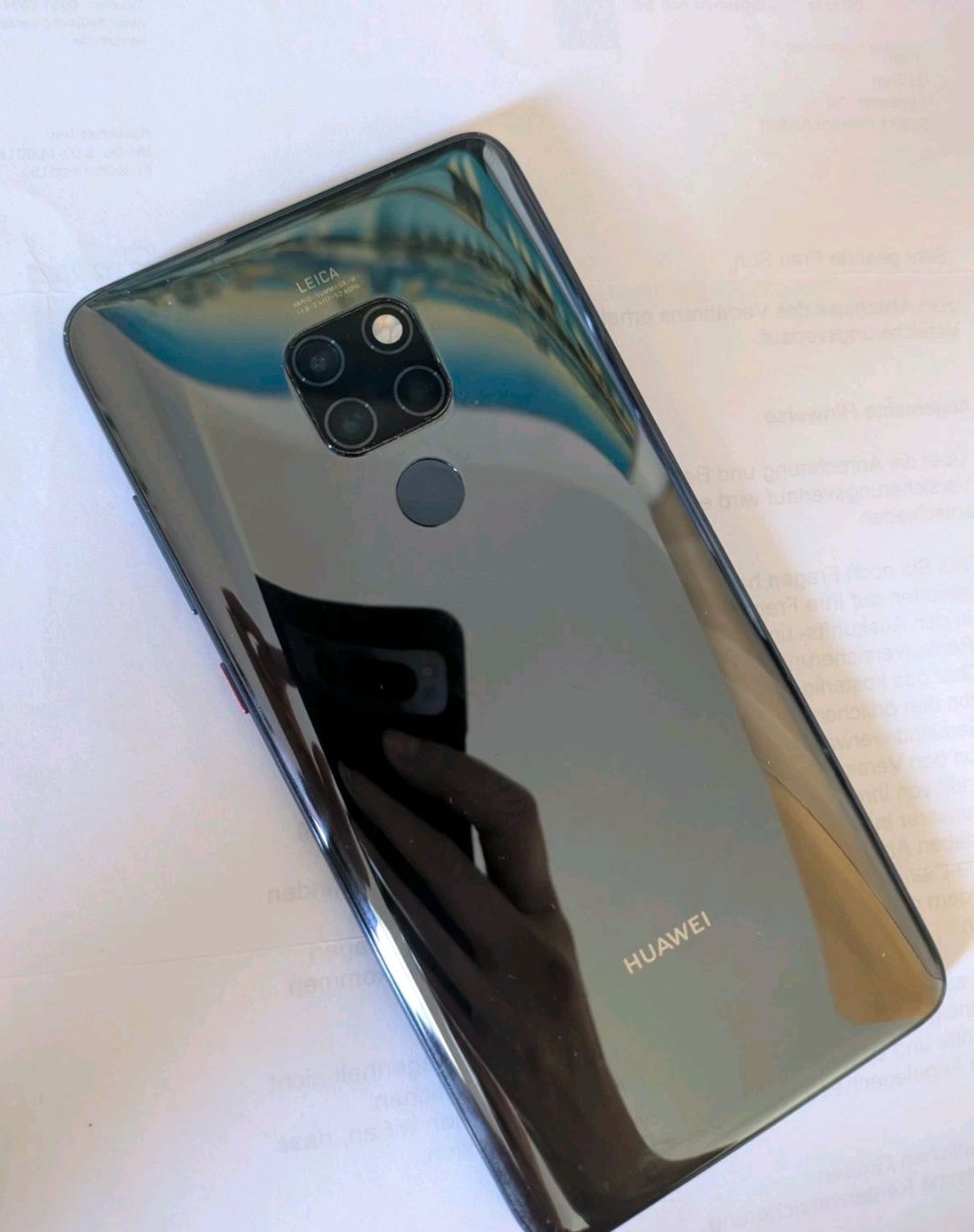Huawei Telefoni cellulari / Smartphones: Huawei Mate 20  128GB Wie neu – Usato da Luzern venduto da Waince786