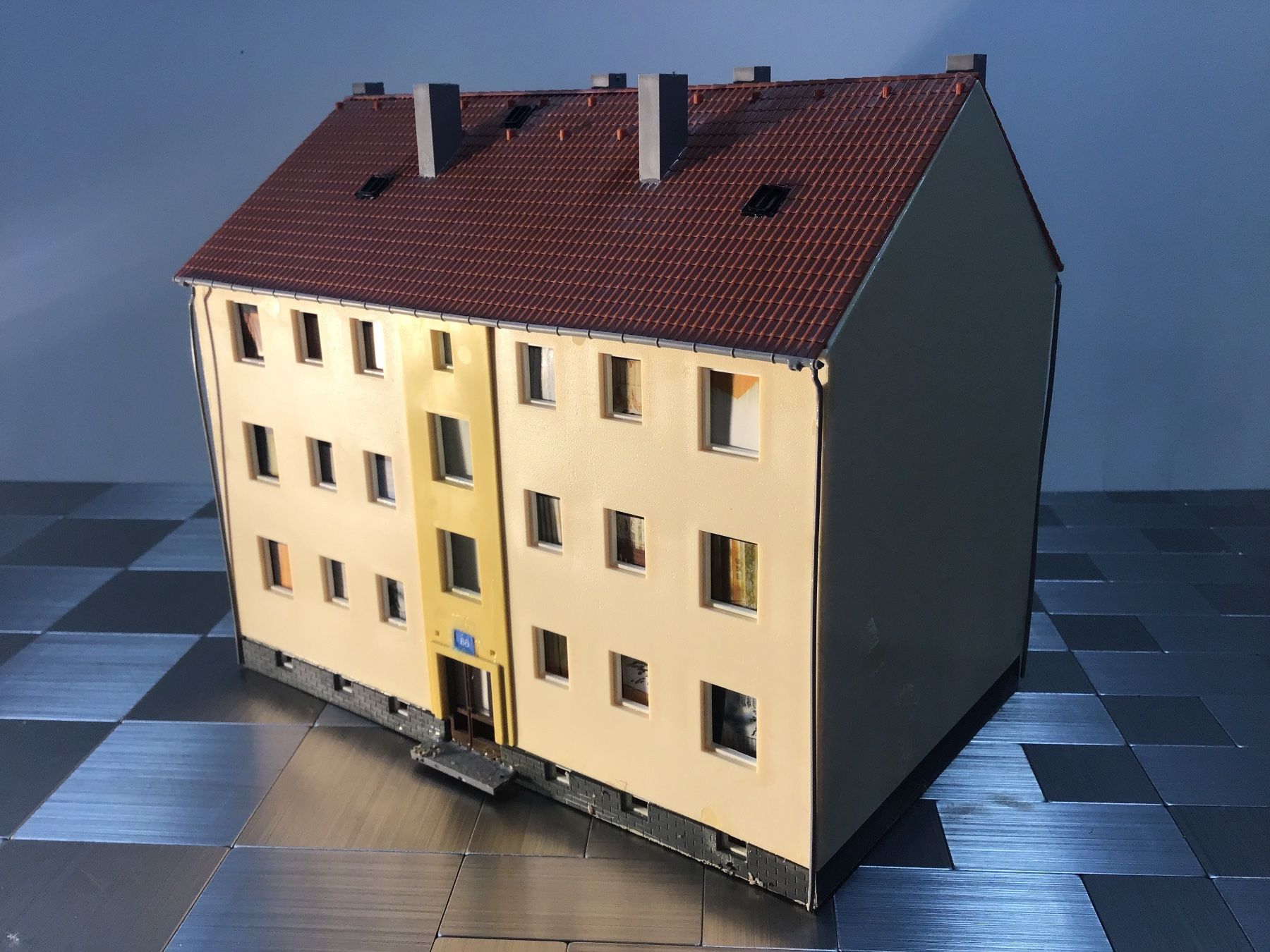 Faller Modelleisenbahnen: FALLER MODELL GEBÄUDE H0 – Gebraucht aus Männedorf von Spezial-Modelle 2