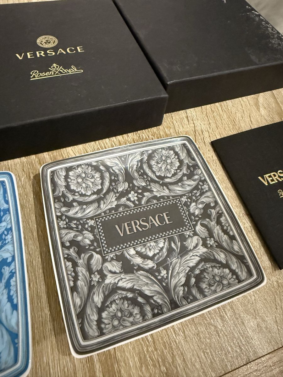 Versace Piatti: Versace/Rosenthal Barocco plates – Nuovo e nell'imballaggio originale da Dietikon venduto da leo_2bf6 2