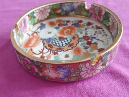 Chinesischer Aschenbecher oder Schale