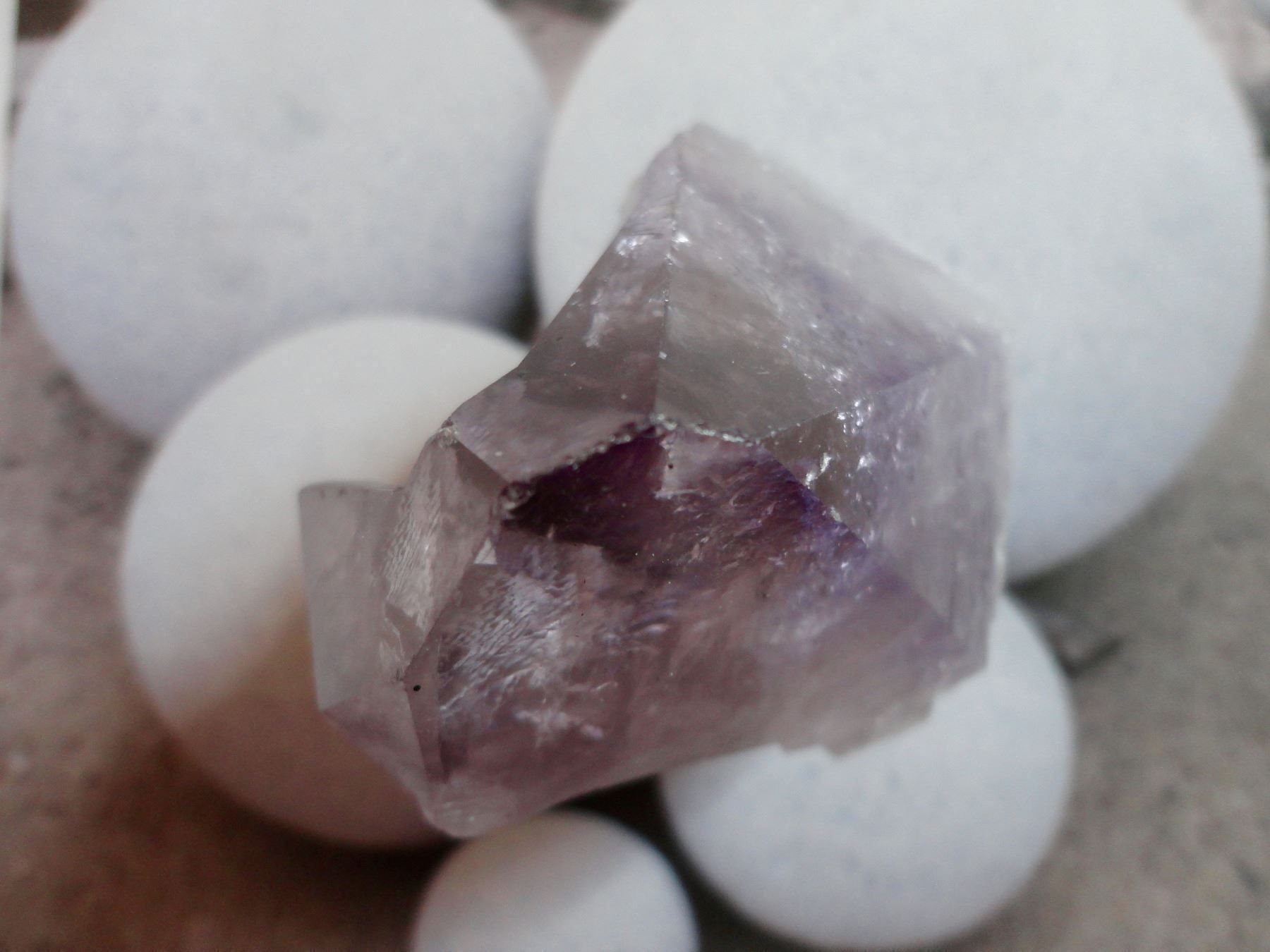 Edelsteine: Amethyst Spitze mit Stehfläche. – Neu (gemäss Beschreibung) aus Biberist von Steine 1