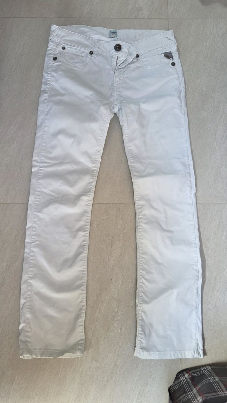 Jeans: jeans femme – Usato da Fontainemelon venduto da ale_b865