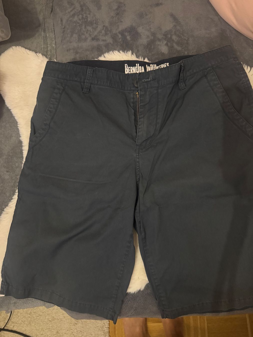 Hosen: Herren Bermudashorts Grösse M, dunkelblau, 100 % Baumwolle – Gebraucht aus Künten von bel_6wn2