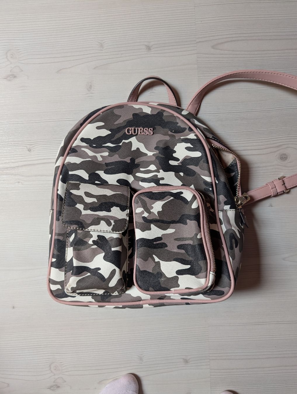 Guess Borse da donna: Sac à dos Guess camouflage – Nuovo (secondo la descrizione) da Bex venduto da ophelie.duc