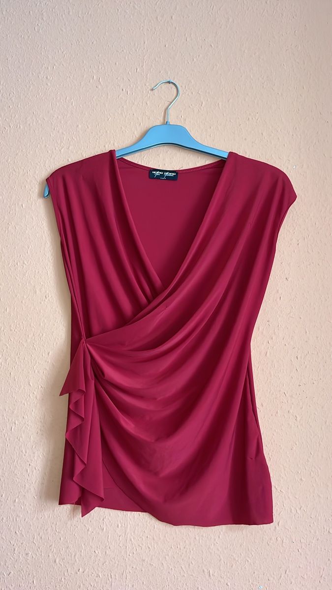 Top: Élégante haut bordeaux/rouge – Usato da Genève venduto da nou_z96k