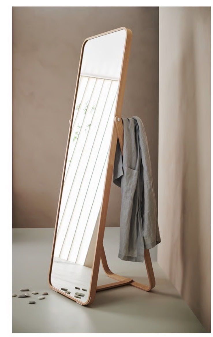 Ikea Specchi: IKORNNES Standing mirror Ikea – Usato da Cham venduto da ira_2r6r