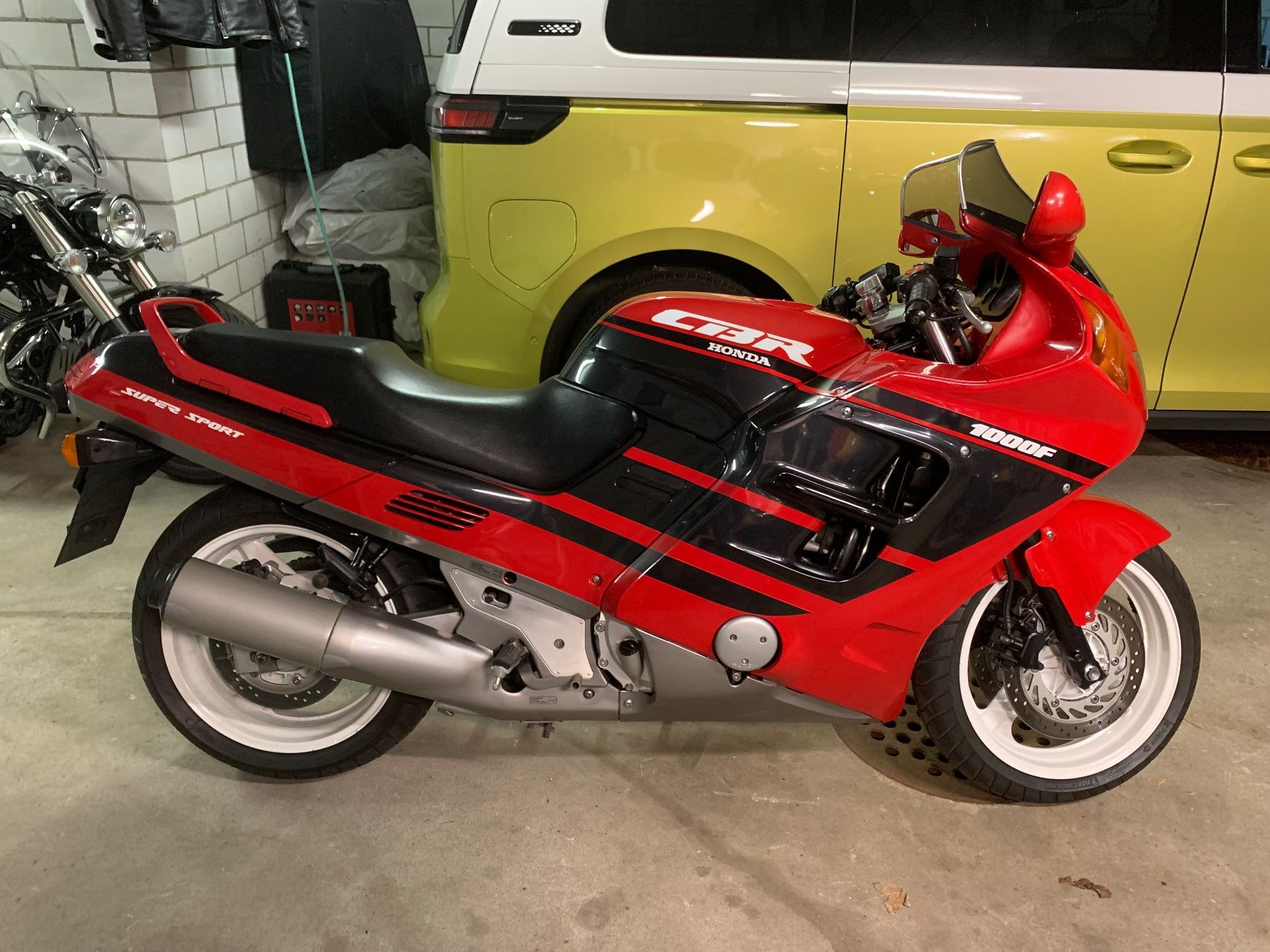 Strasse: Honda CBR1000F – Gebraucht aus Brütten von jas90q 1