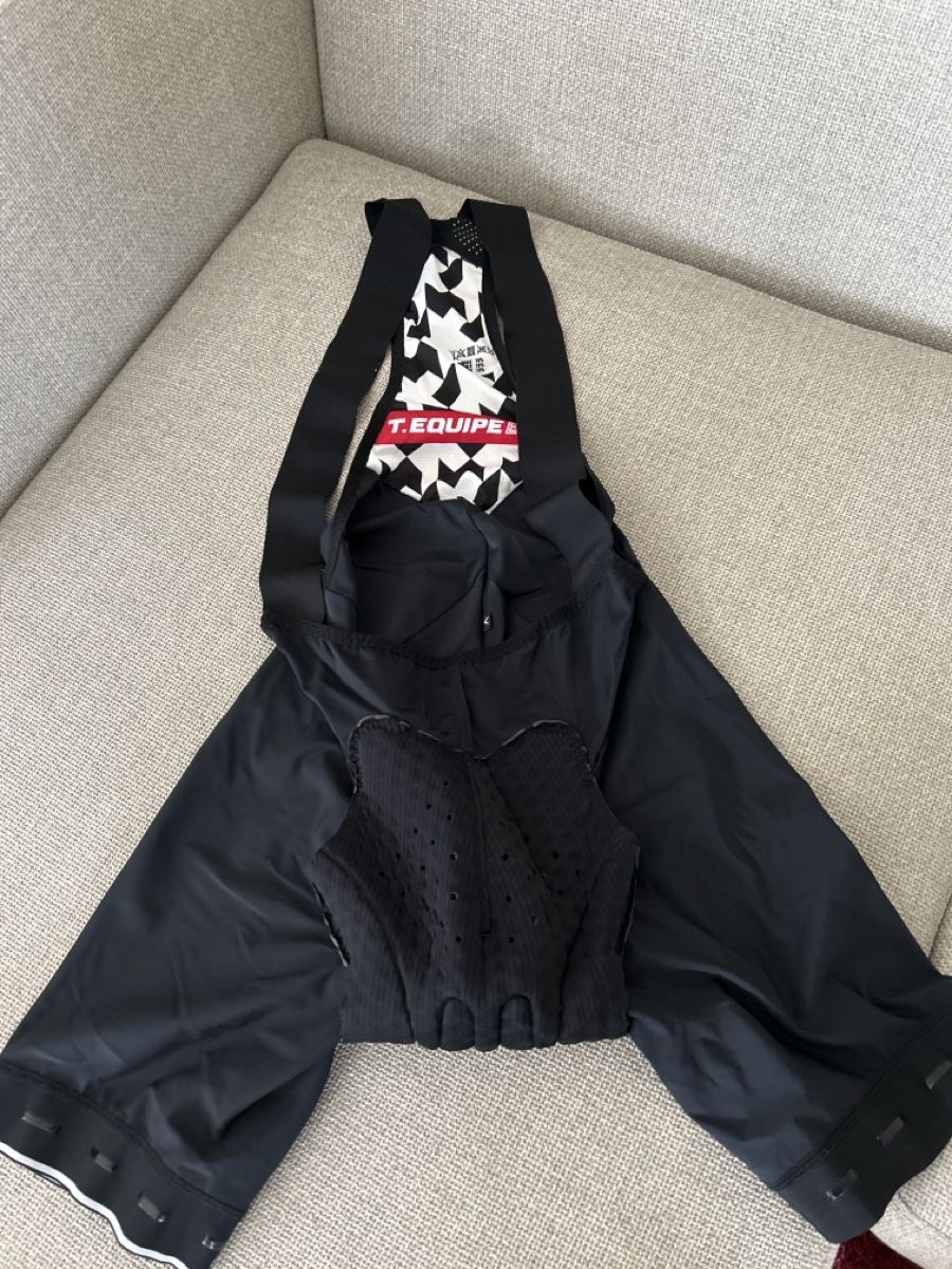 Assos Pantalons: Cuissard Assos Taille L – D'occasion à Biel/Bienne par ponpon_bleu 4