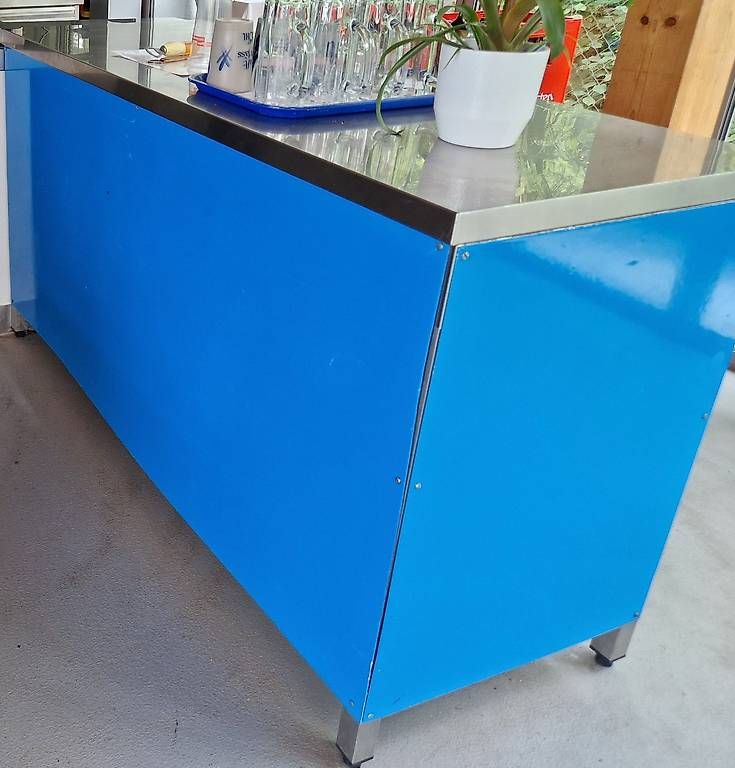 Cucine complete: Gastro- Arbeitstisch mit Grundboden, CNS – Usato da Winterthur venduto da BauTeilLaden2000 4