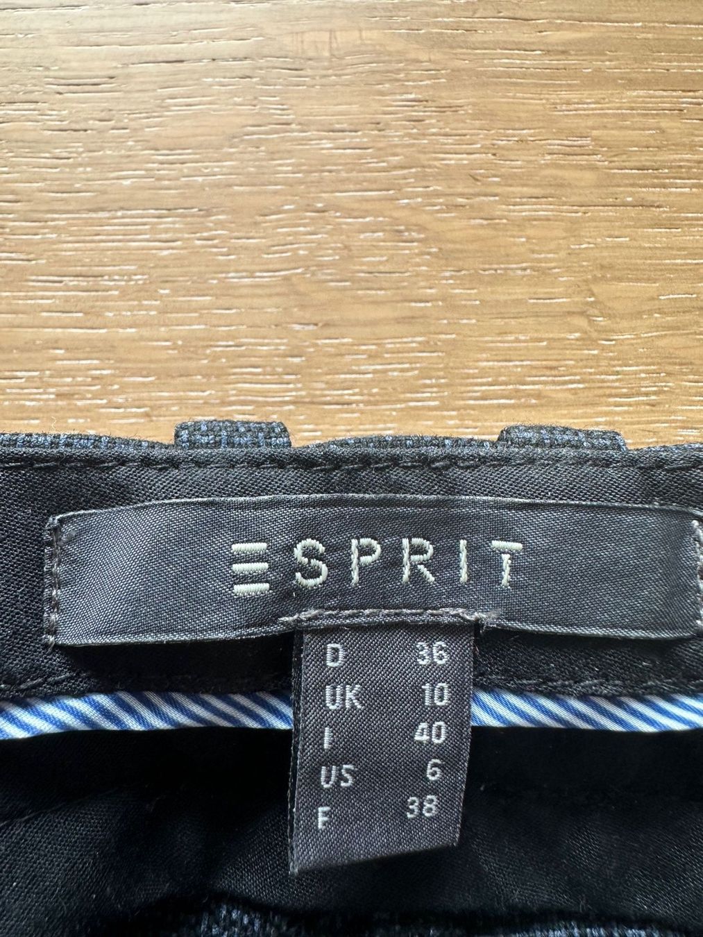 Esprit Anzüge & Kostüme: Neuer Esprit Hosenanzug, Gr. 38 – Neu (gemäss Beschreibung) aus Affoltern am Albis von heebha 3