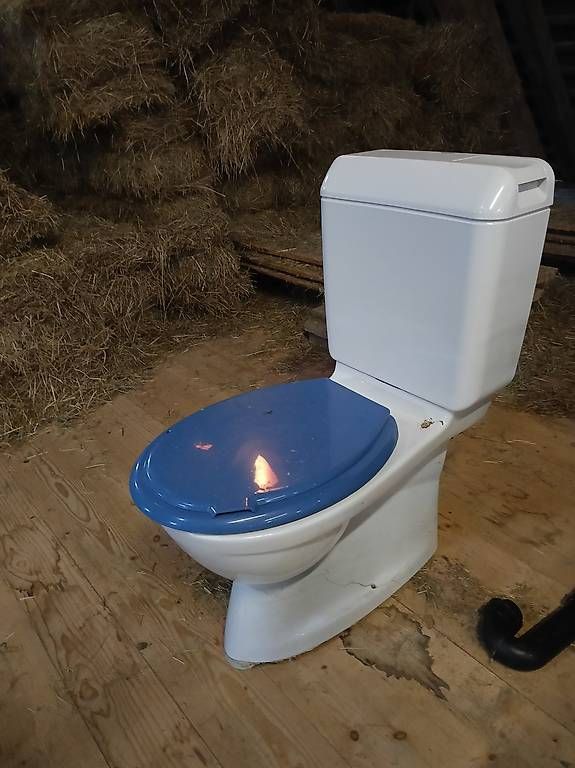 Geberit WC: Toilette freistehend von Geberit – Usato da Sumiswald venduto da jes_6brk 1