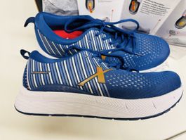 Chaussures de course Xelero Steadfast, Taille 44, Neuves