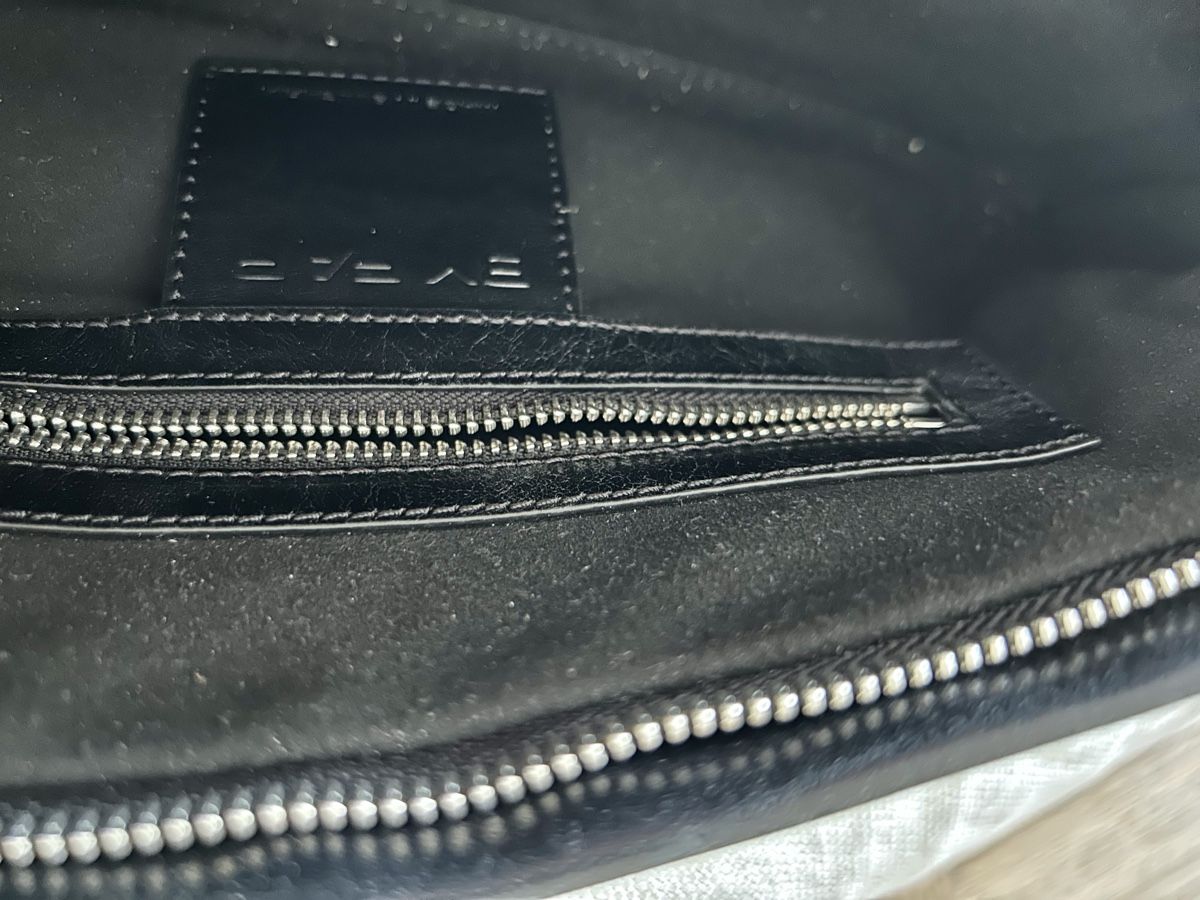 Taschen für Damen: Schultertasche BY FAR Leder Schwarz – Neu (gemäss Beschreibung) aus Unterägeri von Emmilou 4