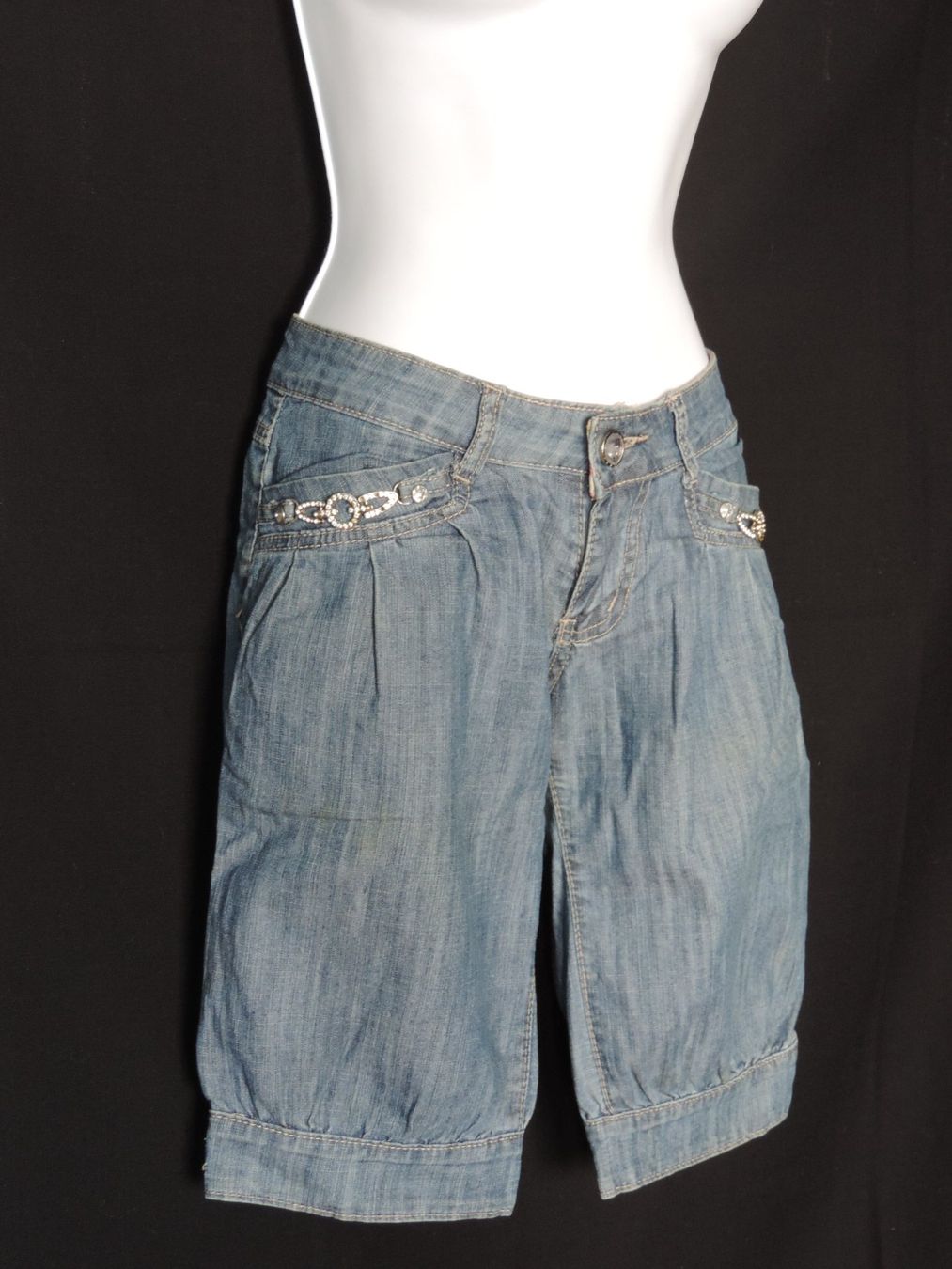 Jeans: corsaire jeans bleu à brillant – D'occasion à Genève par Axelle333 5