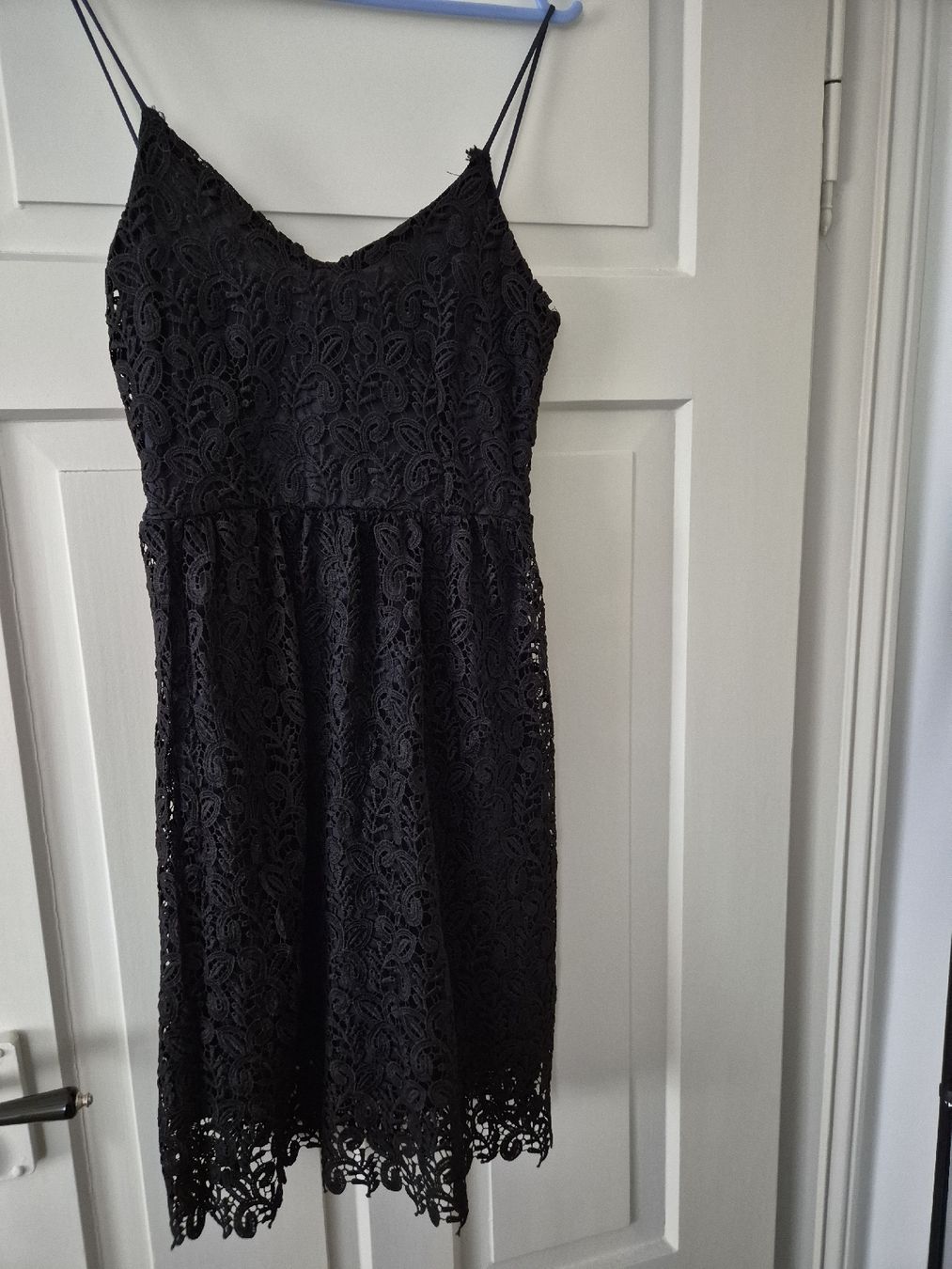 Only Vestiti: Schönes Sommerkleid, gestickt, Grösse S – Usato da Luzern venduto da ste_6k9h