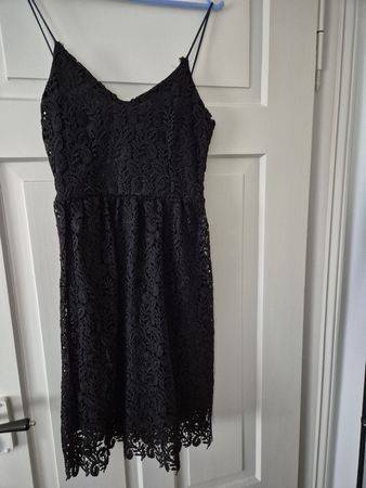 Schönes Sommerkleid, gestickt, Grösse S