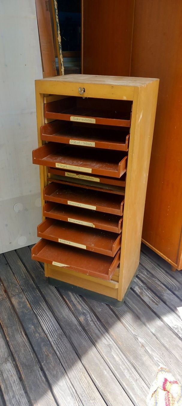 Armadi: Werkstattschrank, Schraubenschrank – Usato da Urmein venduto da wetplate 2