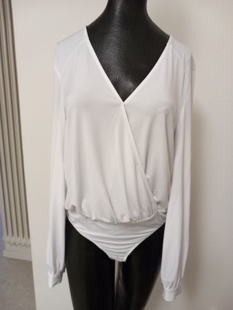GUESS 2 Bodyblusen Neu