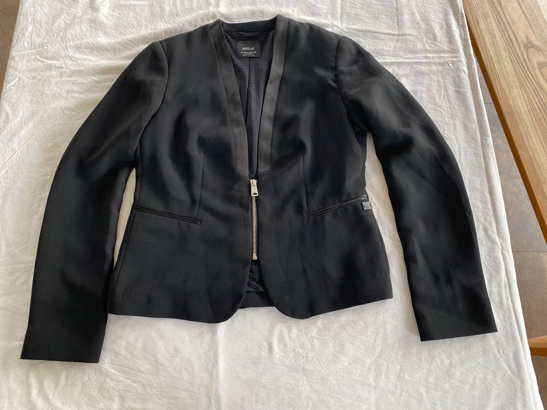 Replay Vestes: Veste Replay t. M – D'occasion à Lonay par Ikoko