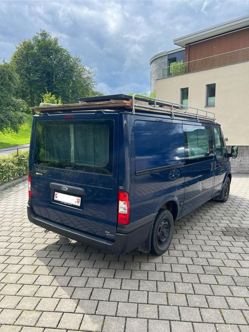 Ford Veicoli da campeggio: Ford Transit Camper, Ausbau mit Holz – Usato da Burgdorf venduto da tsc_mj78 1