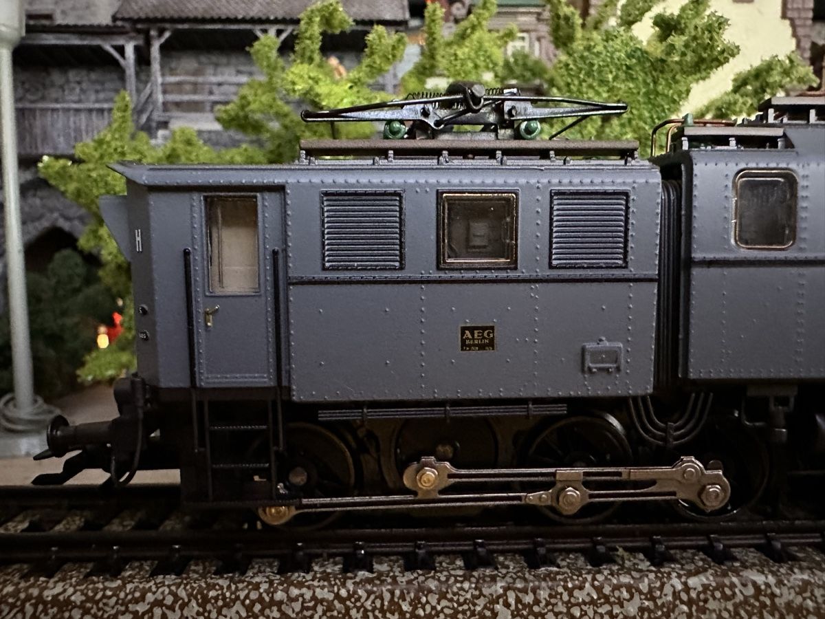 Märklin Modelleisenbahnen: Märklin 3528 DRG BR E91 – Gebraucht aus Lupsingen von New-Haven 1