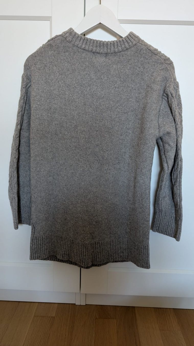 H&M Pullover & Sweatshirts: H&M Strickpullover, Grösse XS, Grau – Gebraucht aus Au SG von and_cra 1