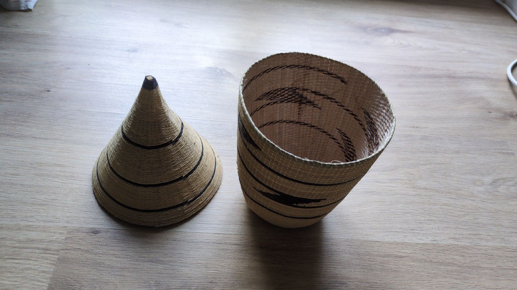 Altro per la casa: basket with lid from Rwanda – Usato da Zürich venduto da Rissons 1