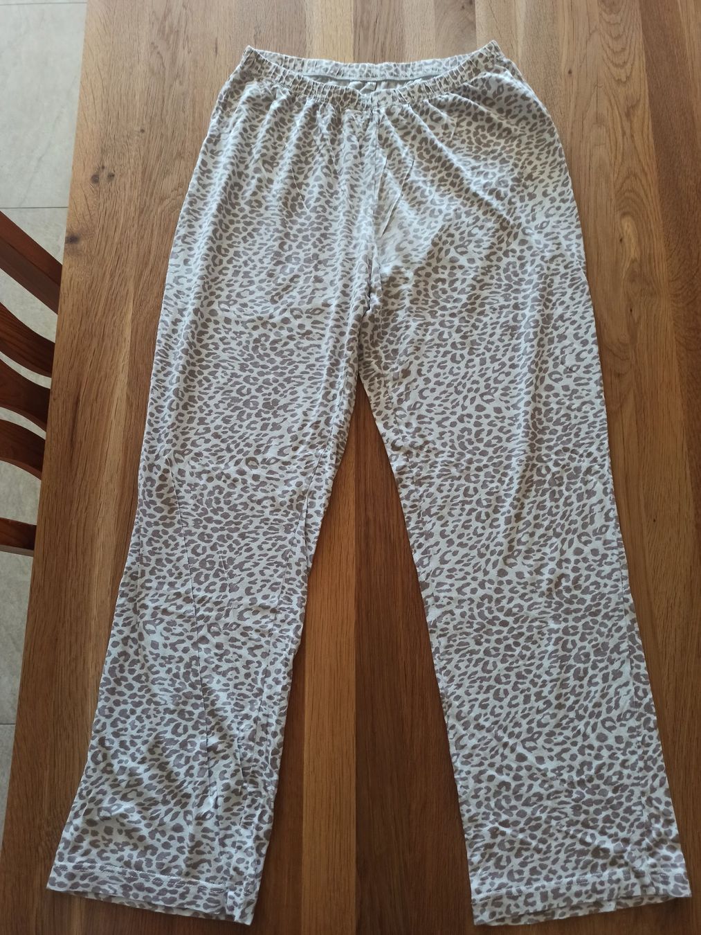 Négligés & Pyjamas: Lot de 2 pyjamas – D'occasion à Fresens par As2_Caro 6