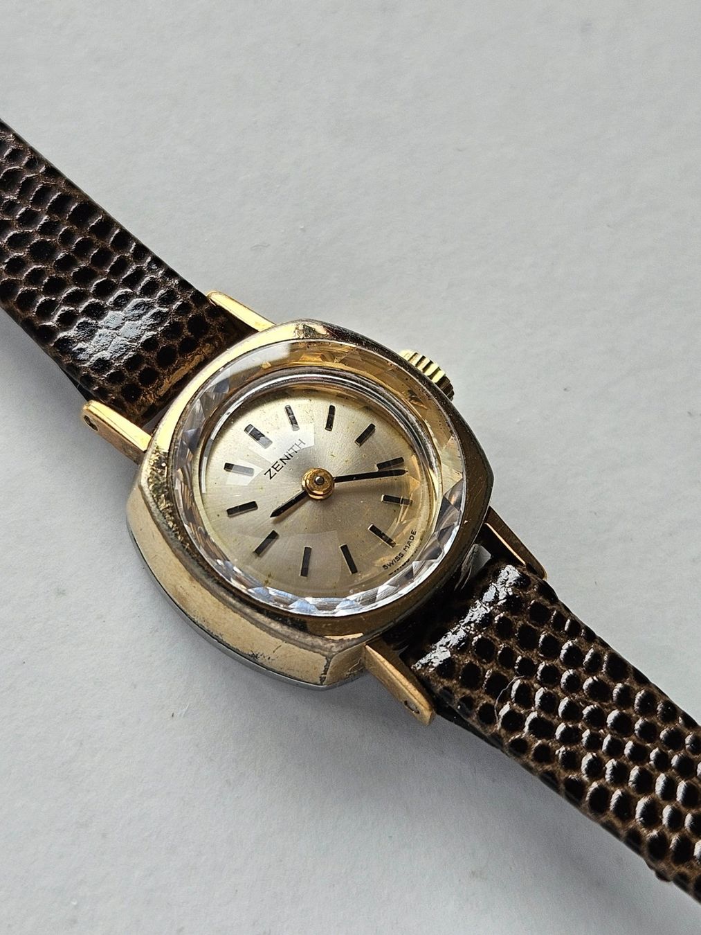 Zenith Orologi: 258 Zenith Damenuhr – Usato da Berikon venduto da mmm21 1