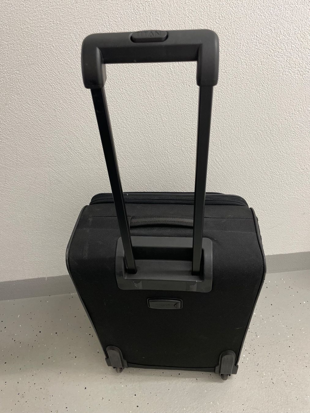 Reisekoffer: Schwarzer Reise-Koffer – Gebraucht aus Cham von 2eye