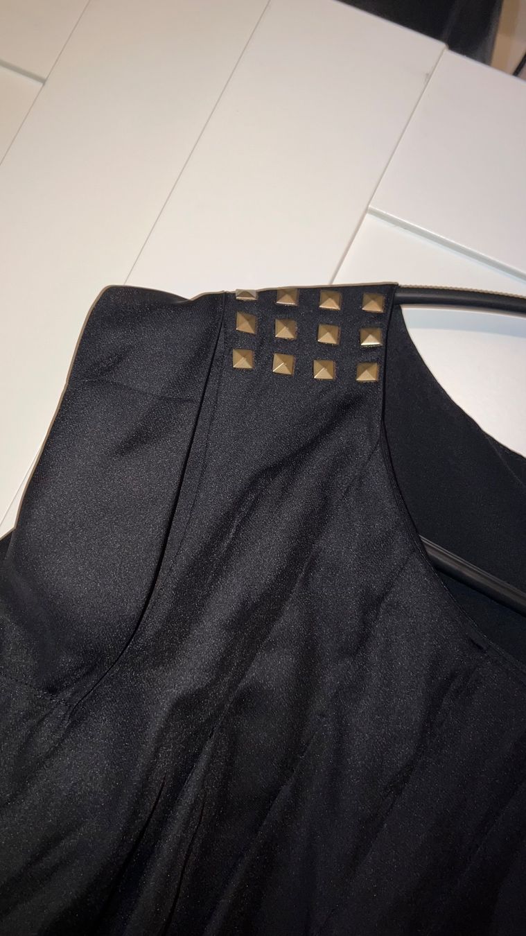 Vero Moda Camicette: • Bluse von VeroModa • – Usato da Basel venduto da mendoza13 2