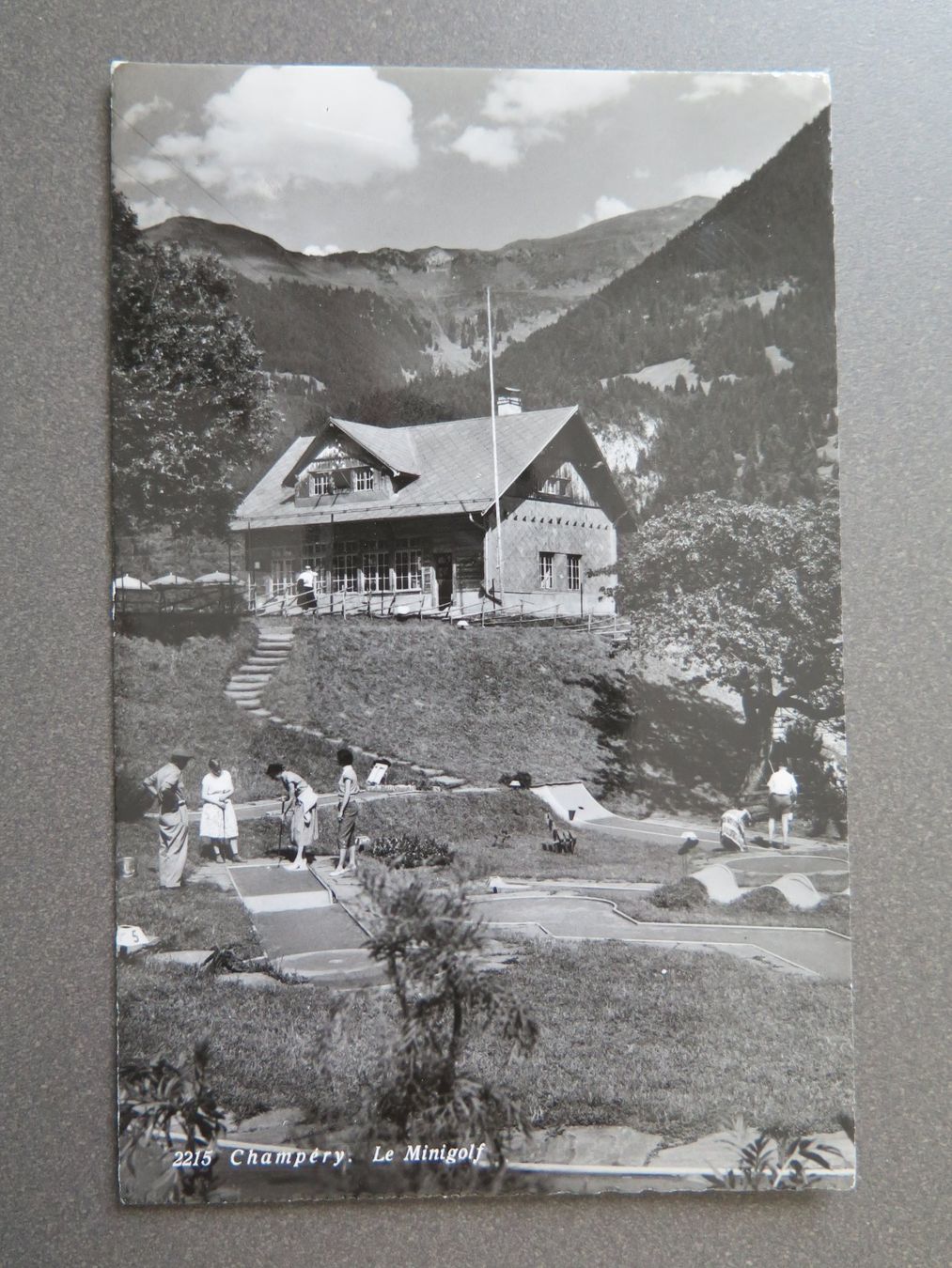 Cartes postales: CHAMPÉRY - LE MINIGOLF - MINIGOLF – D'occasion à Wittenbach par lipasal