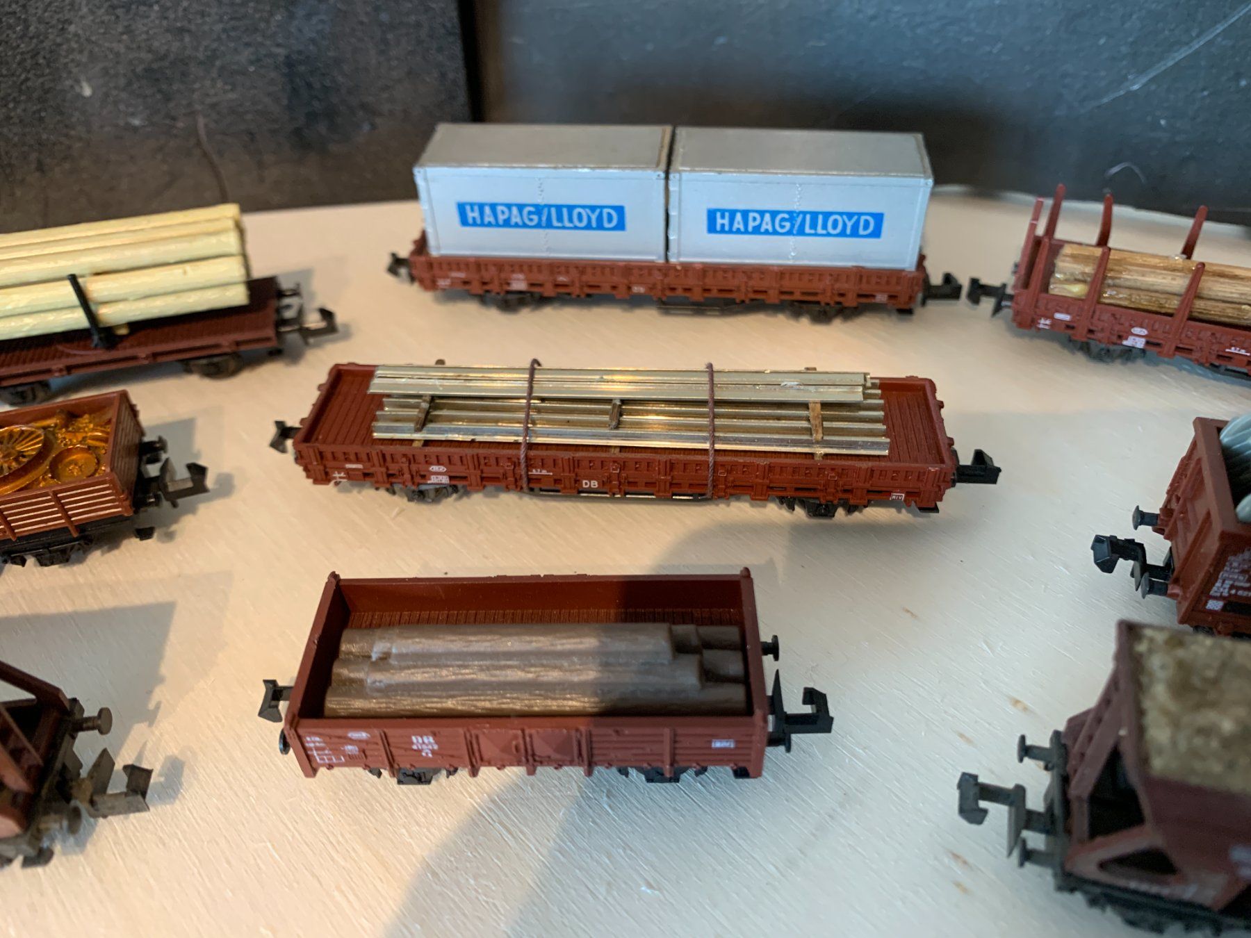 Roco Modellini di ferrovie: 9 Roco-Wagen inkl. Ladegut – Usato da Belp venduto da capowiga 3