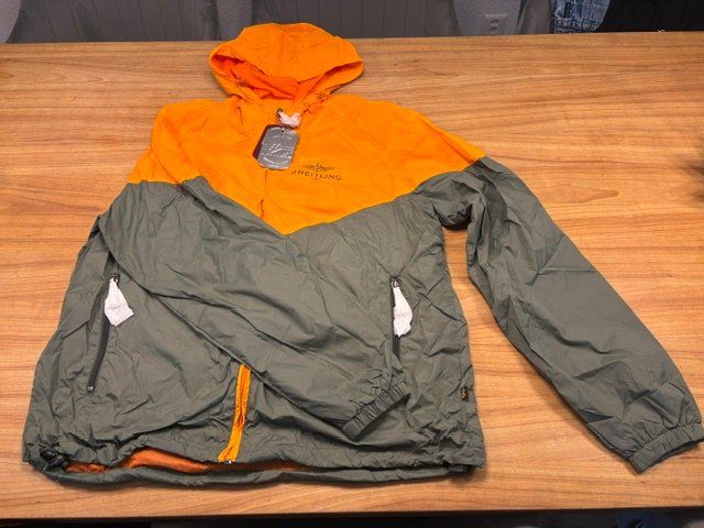 Alpha Industries Giacche: Breitling Windjacke Alpha Industries – Nuovo (secondo la descrizione) da Grenchen venduto da chaga1234 1