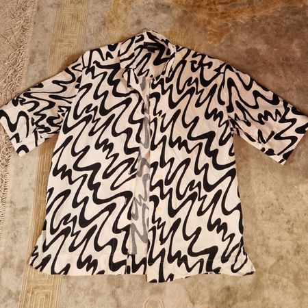 Bluse Monki Animalprint Schwarz Weiss Groesse XXS neuwertig