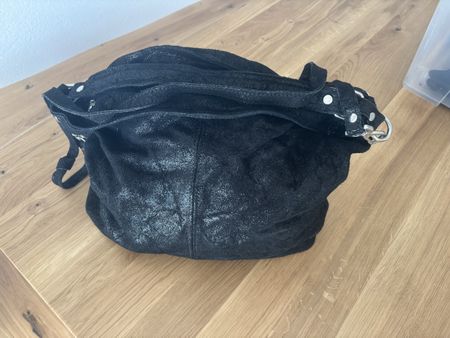 Schwarze Handtasche aus Leder, gebraucht