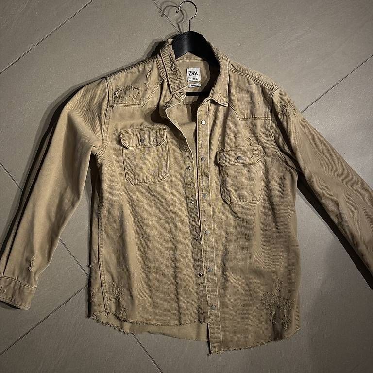 Zara Camicie: Zara Hemd Beige Regular Fit Grösse L – Nuovo (secondo la descrizione) da Hinwil venduto da norisenya