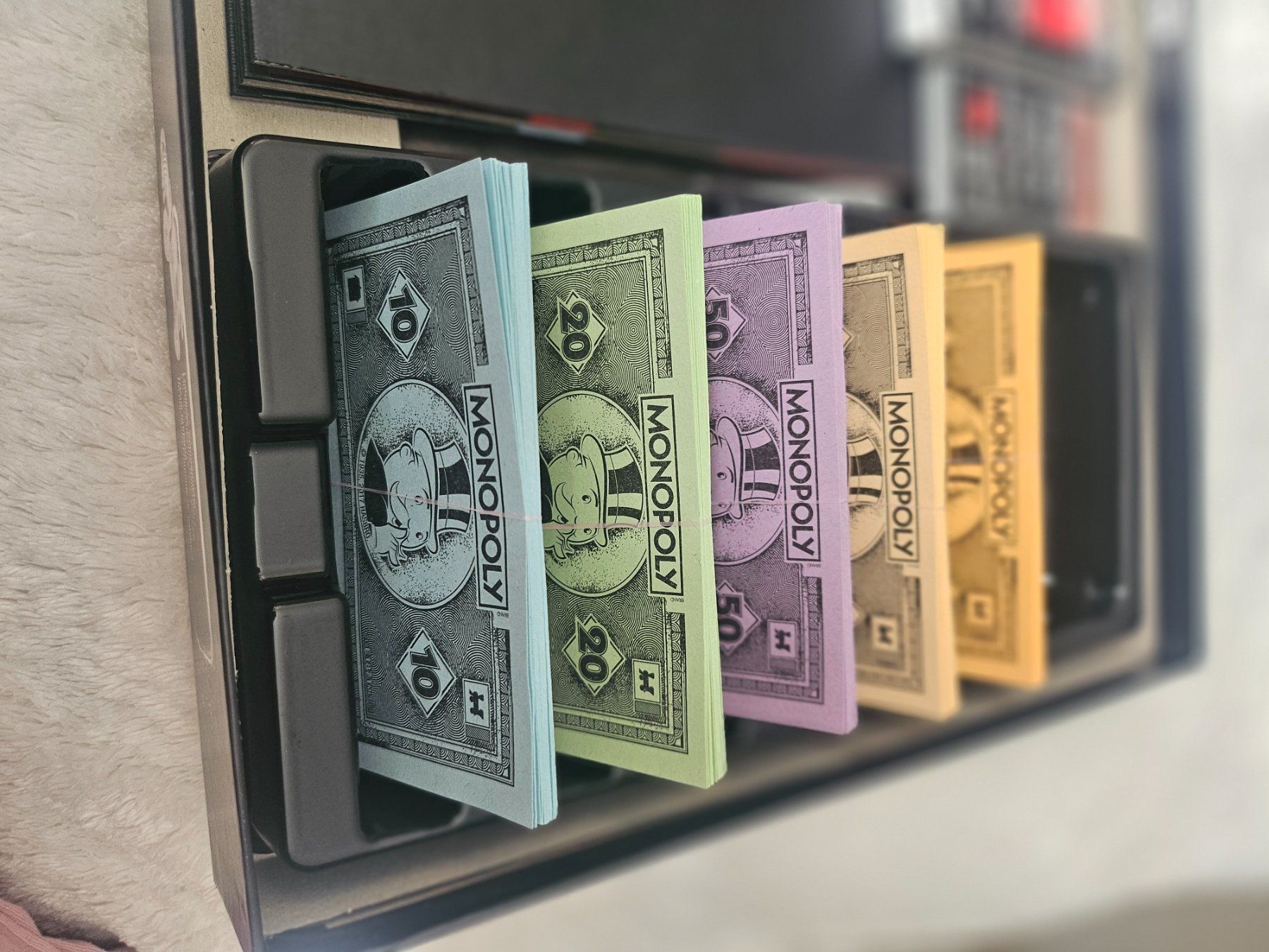 Hasbro Giochi: Monopoly Schummler Edition – Usato da Bettlach venduto da Anschyellie 5