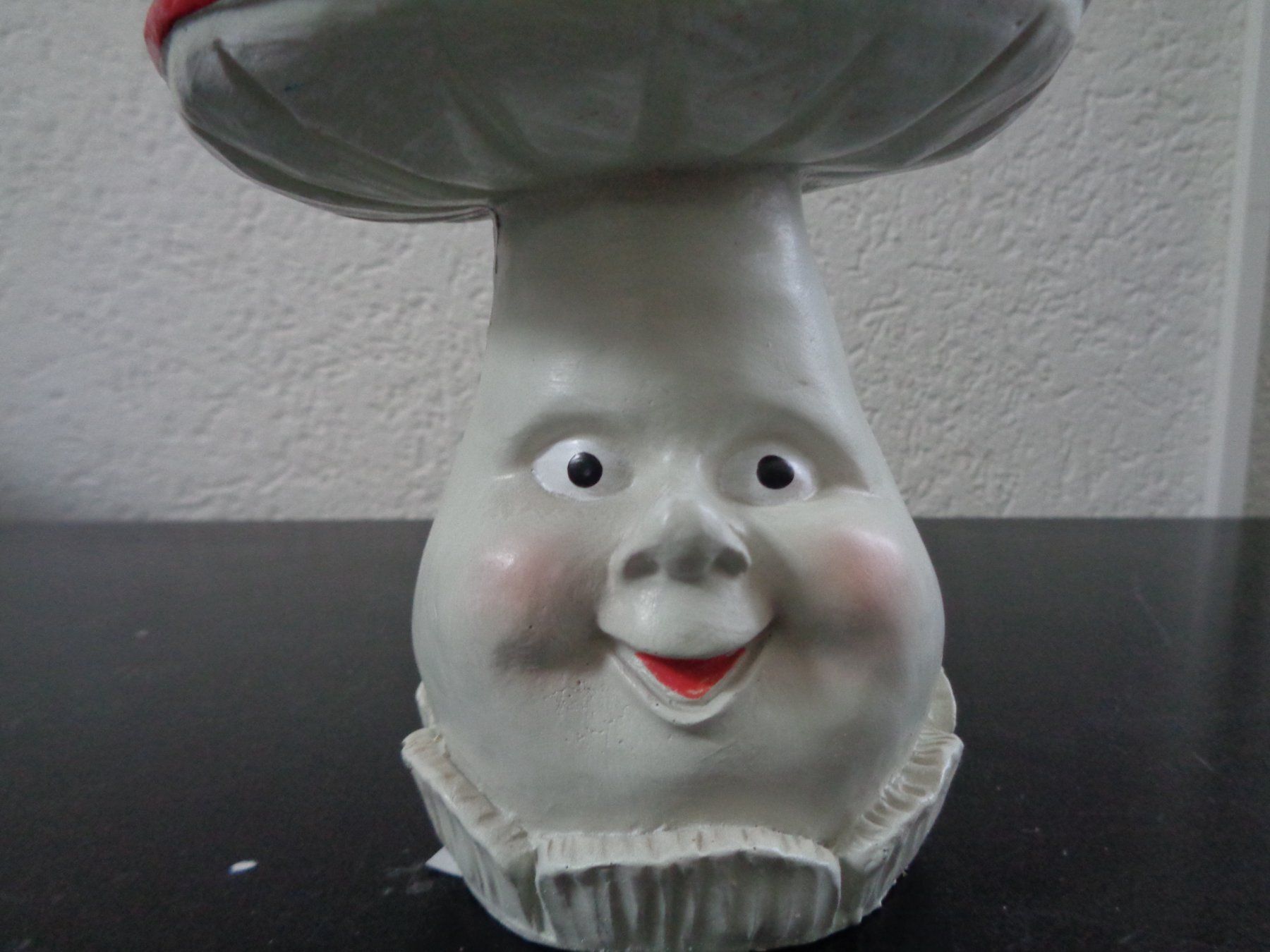 Statuette: Pilz mit Gesicht (15 cm) – Nuovo e nell'imballaggio originale da Langenbruck venduto da Gumsi 1