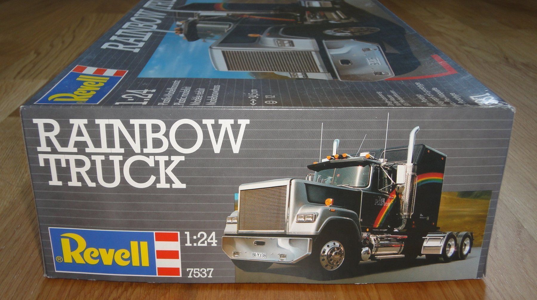 Revell Kit di modellismo & Modellini statici: Revell Rainbow Truck 1:24 – Usato da Frümsen venduto da Malibu69 9