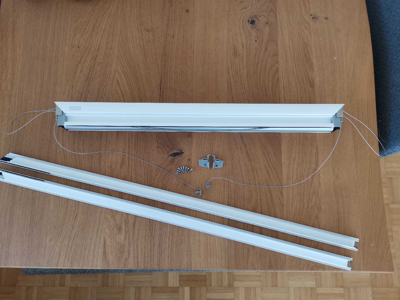 Velux Markisen: Velux Verdunkelungs und Hitzeschutz Rollo – Gebraucht aus Wil SG von u65c63m98v99 2