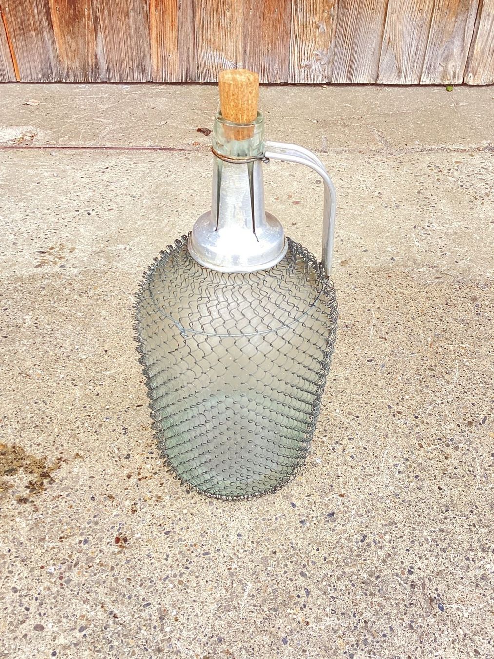 Sonstiges: Schnapsflasche mit Gitterummanterlung – Gebraucht aus Mörschwil von Monzar