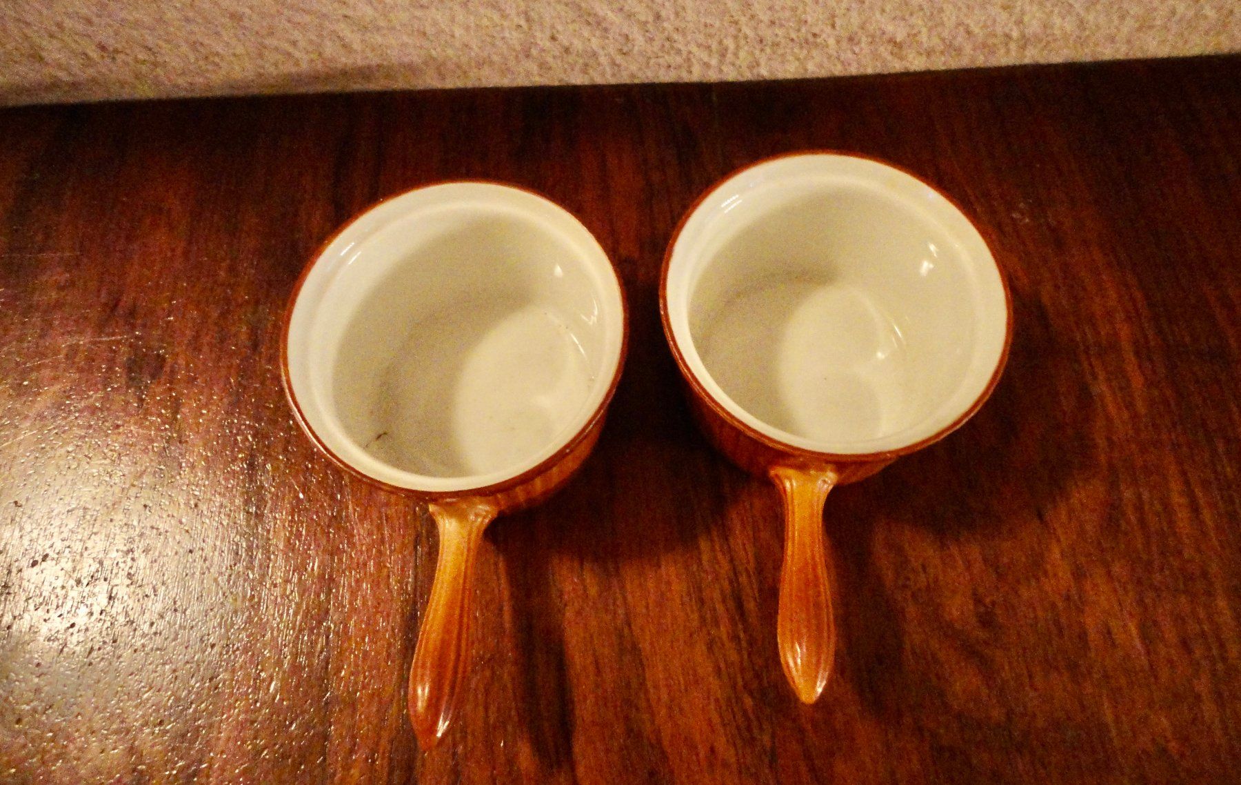 Cuisines complètes: 2er Set Gratinschälchen Retro-Optik, warmes Braun. – D'occasion à Wädenswil par FILI10 2