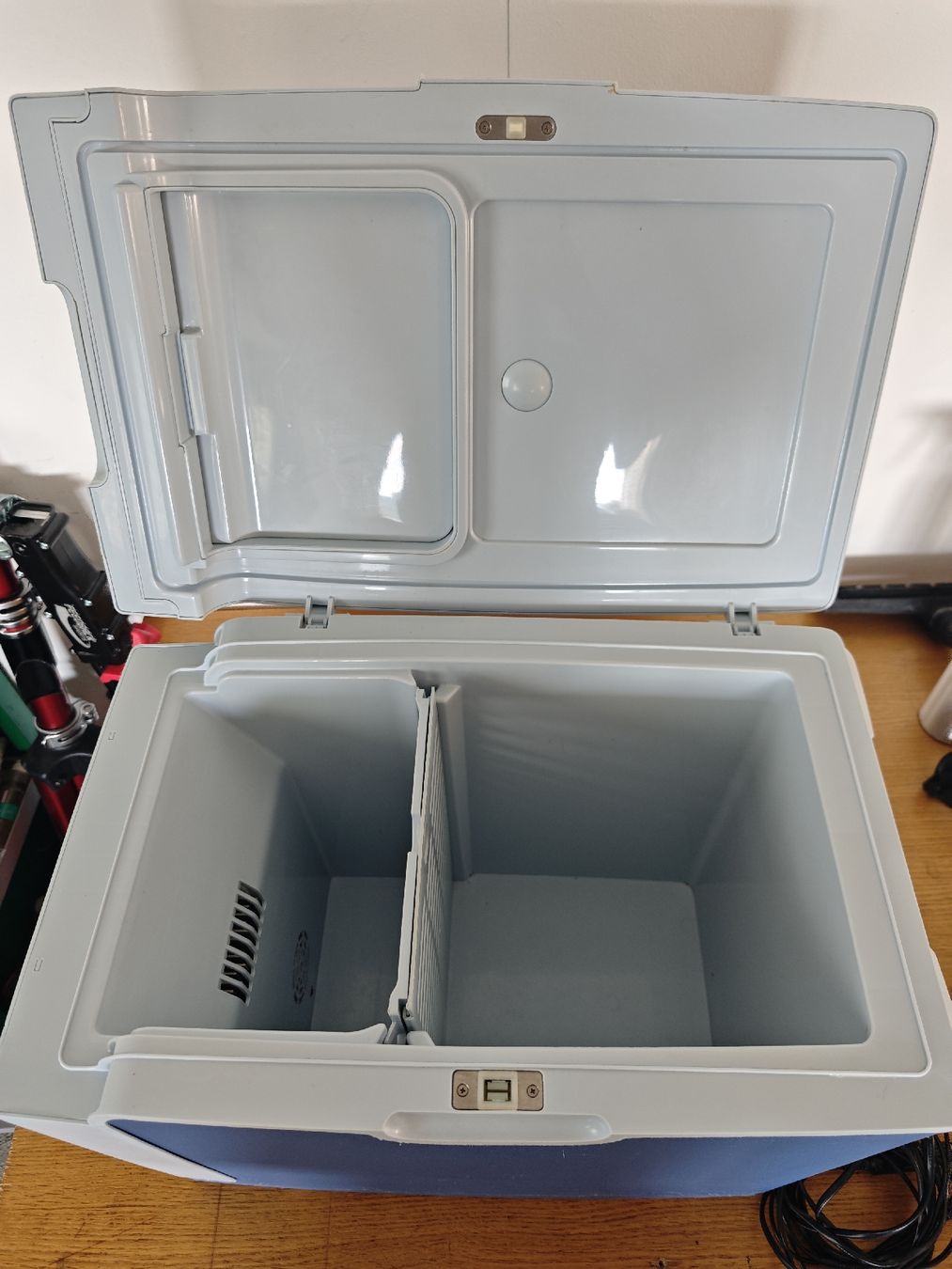 Campingaz Frigoriferi & Refrigeratori: Campingaz Kühlbox 12v und 230v – Usato da Bilten venduto da Mglarner 1