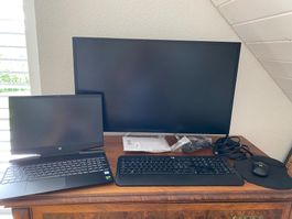 HP PAV 15- LAPTOP -grosse Bildschirm+ Tastatur+Maus