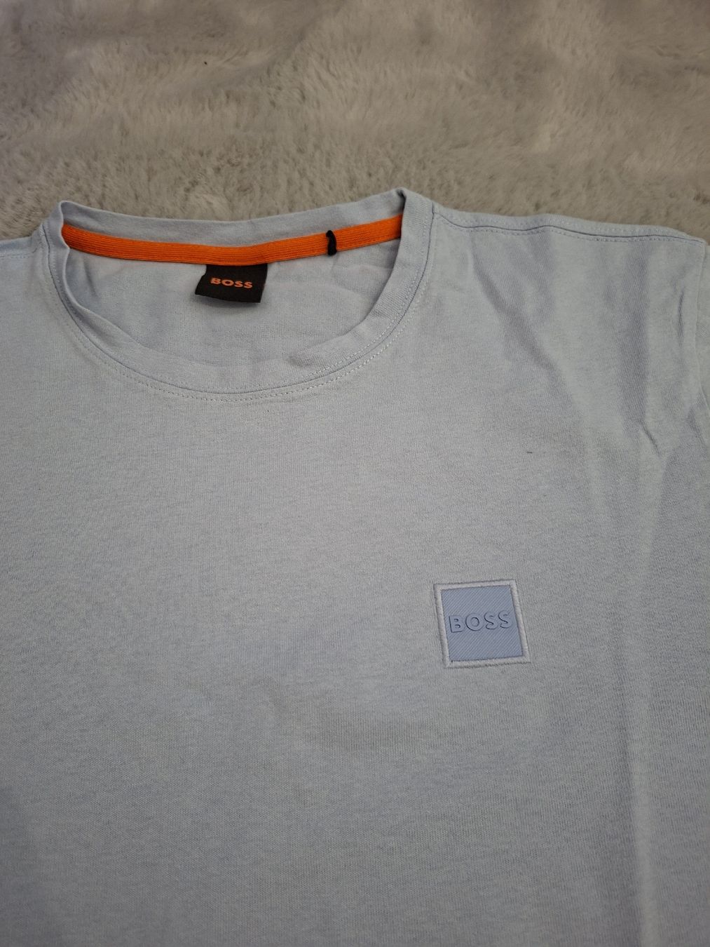 Hugo Boss T-Shirts: T-shirt BOSS bleu clair taille M  – Gebraucht aus Renens VD von ser_j2fn 3