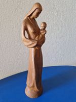 Holzstatue Mutter mit Kind