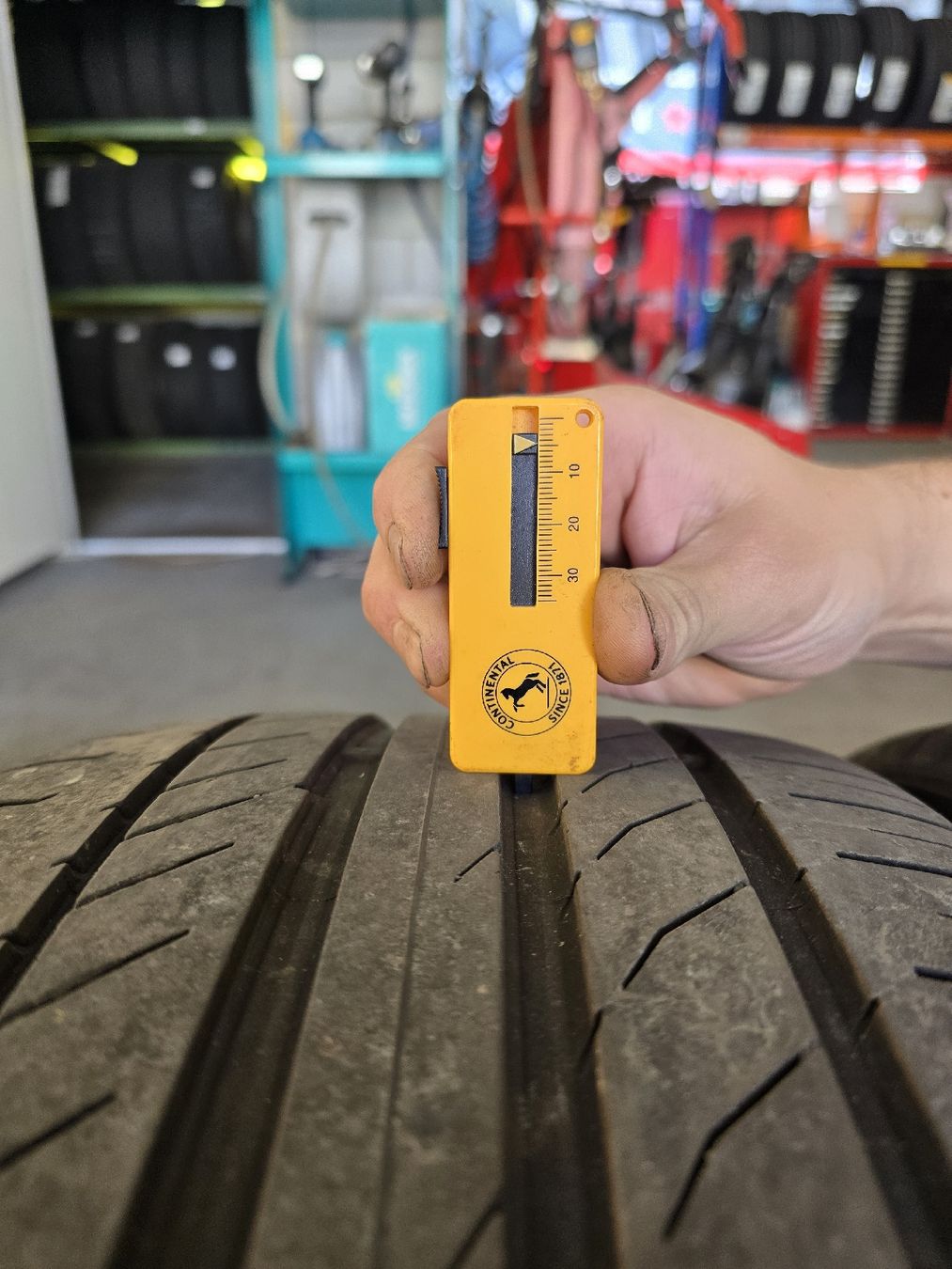 Continental Pneus & Roues: 245/40 R18 Continental – D'occasion à Bilten par lykuivku 1