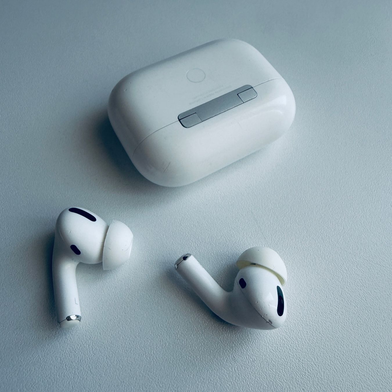 Apple Cuffie: Original Apple AirPods Pro 1 Gen. Wireless Case – Usato da Basel venduto da MY.AIRPODS.SHOP 6